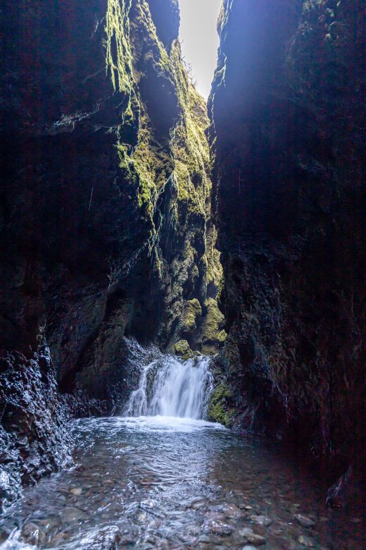 Nauthusagil_Hike